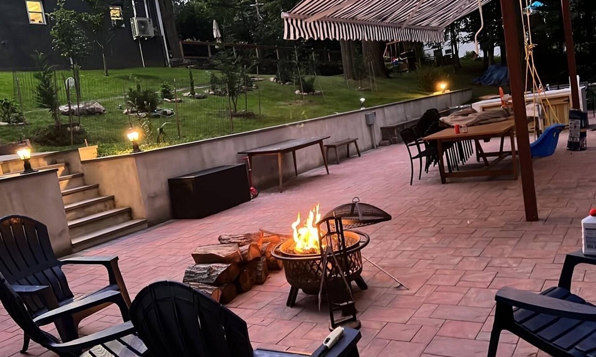 Ardsley Apartment | Loft Apartment with full kitchen cozy nook + 2 sofa beds & all modern electronic