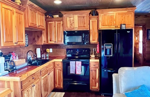 Lynchburg Cabin | 3 miles to Jack Daniels Distillery, 5 miles to Lost Creek Boat ramp