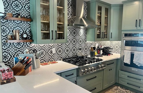 Studio City House | 5 Star Retreat - Cozy & contemporary getaway in Studio City - Guests Love!