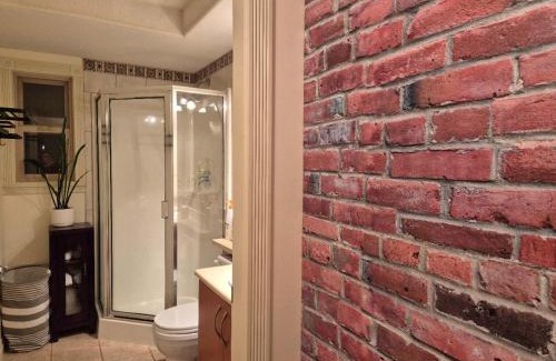 Maple Ridge Bed & Breakfast | Abbie's Cozy Single Rooms