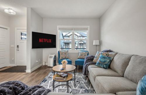 Airdrie House | Extra Large House with AC, Banff Access, Sleep 12, BBQ, 4 Bedrooms & 2 Sleeper Sofa Beds