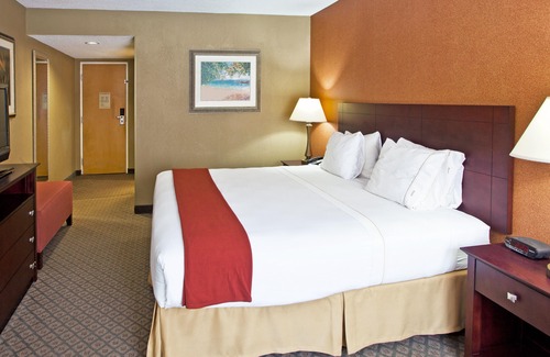 Highpoint Hotel | Holiday Inn Express Hotel Clearwater East - Icot Center, an Ihg Hotel