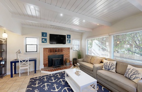 Stinson Beach House | House ∙ 4 bedrooms ∙ 10 guests
