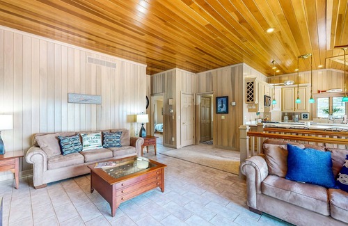 Syracuse House | Inviting Lakefront Home with Patio and Dock