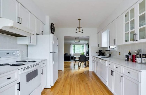 Riley Park-Little Mountain House | Lovely City Centre Cambie Home in Vancouver