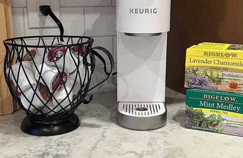 Kennett Square Apartment | Newly renovated in the heart of Kennett Square. 3 miles from Longwood Gardens