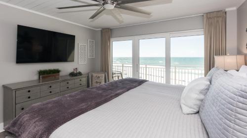 Gulf Lagoon Beach Apartment | 5-STAR BEACHFRONT D505 - Total Remodel - Nov & Dec Snowbirds Welcome!