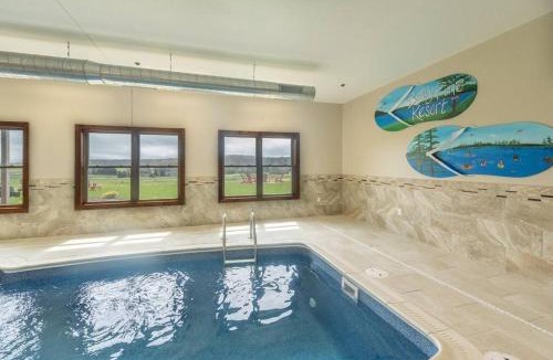 Waterfront Greens House | Beary Fine 6 bed 5 bath luxury home w indoor pool