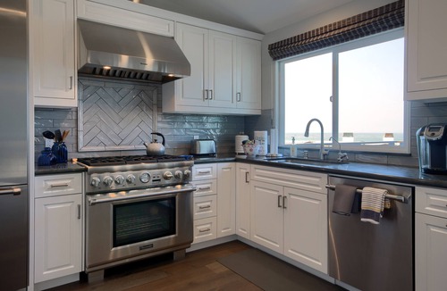 Park Hill House | Beautiful Ocean View, just down from Shamel Park