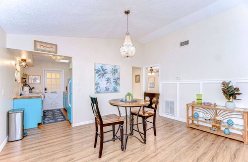 Trailer Estates Apartment | Cozy 1BR Retreat w/Porch – Near Beaches & Airport
