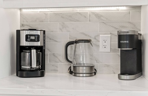 Parkland House | Family Fun Bungalow Retreat | Hot Tub | Gym | Theatre | Pool Table | Bar