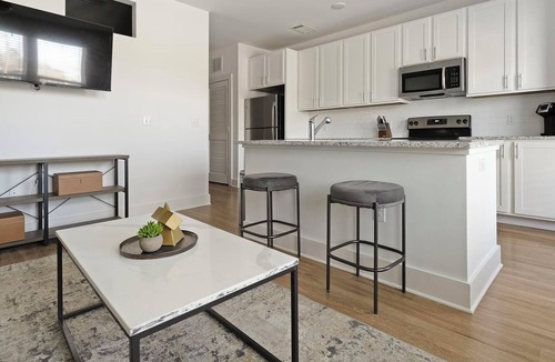 Fort Mill Apartment | Landing | Stylish 1BD, Yoga Studio, Pool