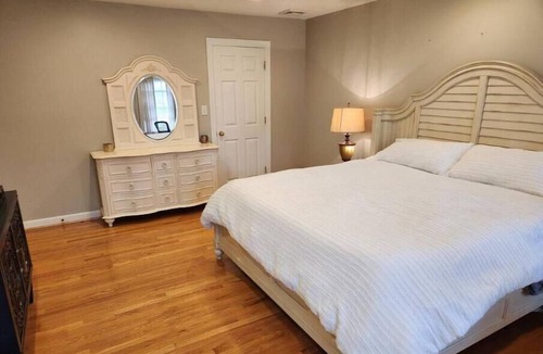 Lynchburg House | Large Luxury House