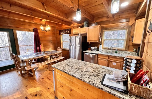 Chalet Village Cabin | Stairway to Heaven ~ 3 King Master Bedrooms ~ Privacy ~ Great Location ~ Firepit