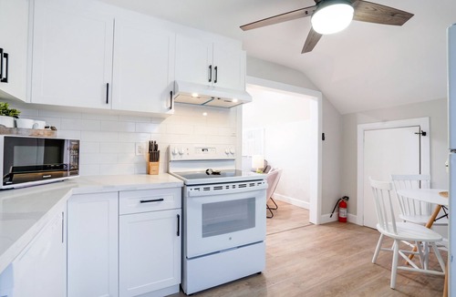 South London Apartment | Well Styled and Cozy Apartment!