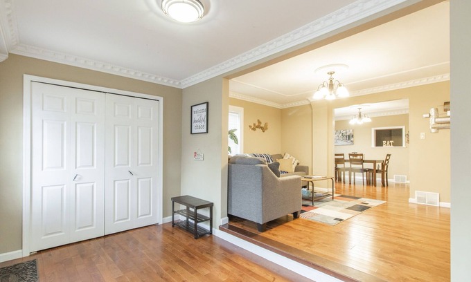 Colmar House | Live like a local in chic 3BR/2BA renovated homeš”