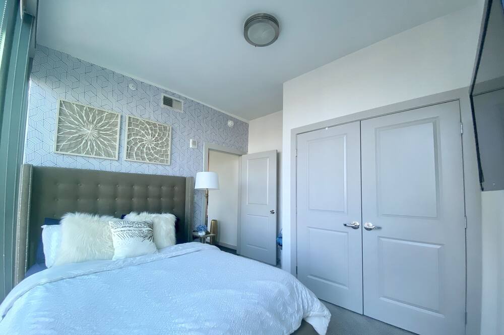 Photo of Bedroom in Lenox