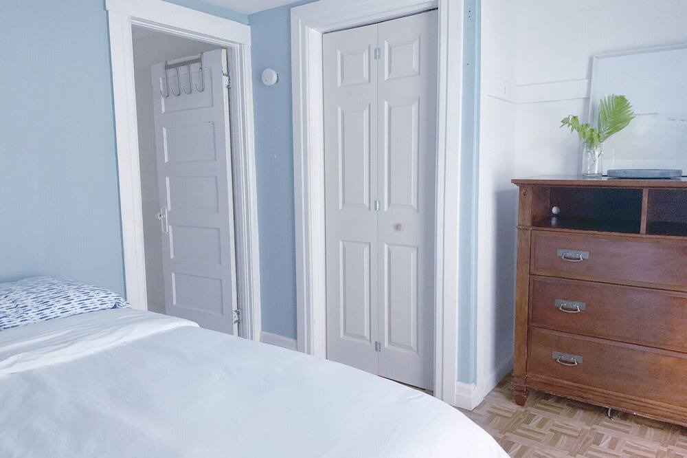 Photo of Bedroom in Spring Lake