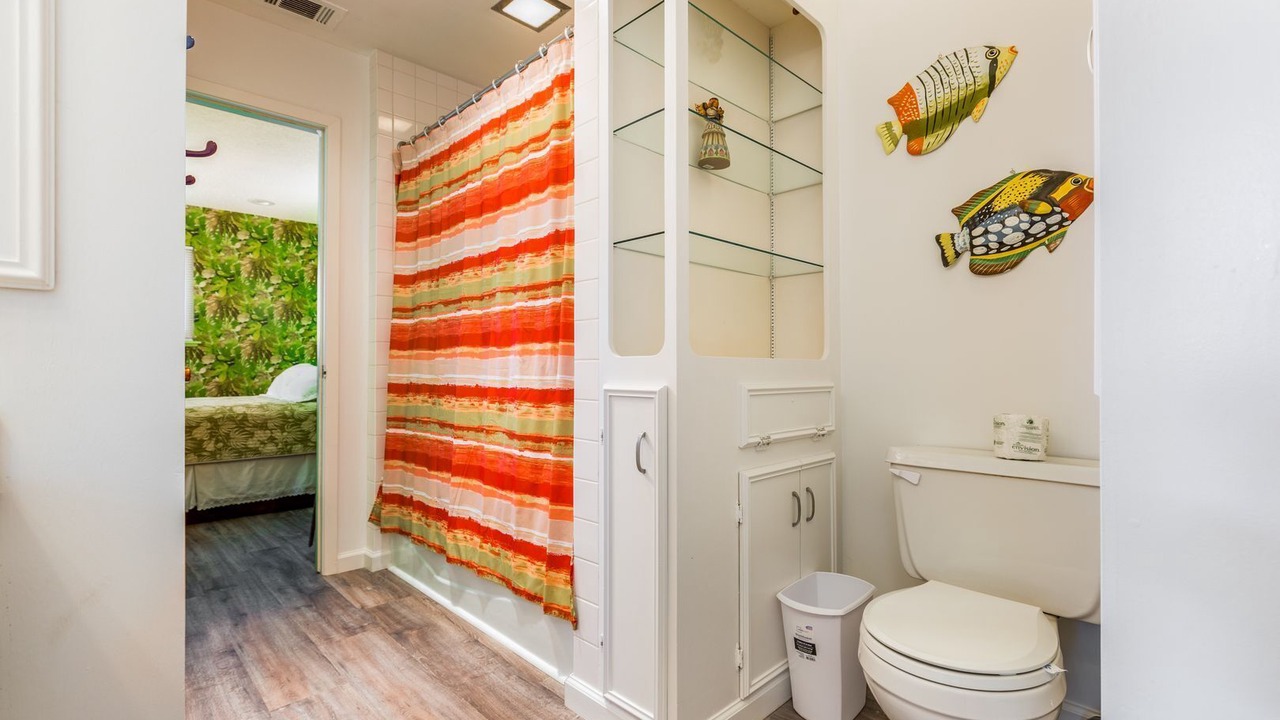 Photo of Bathroom in Pirates Beach