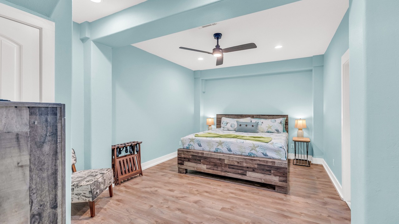 Photo of Bedroom in Port Bolivar