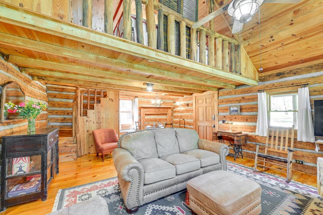 Photo of Others in Dobson