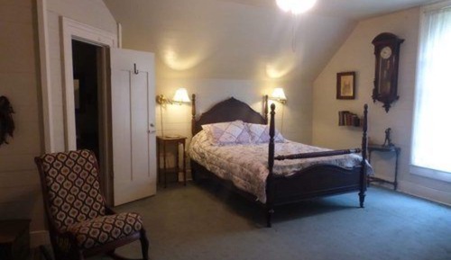 Lavender Room: Romantic room on lavender farm once owned by Jack Daniel's brother